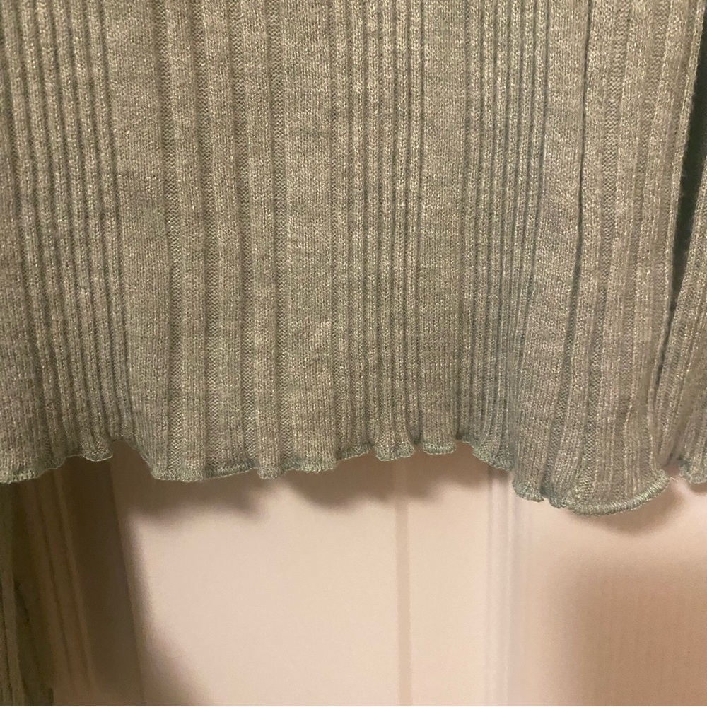 Button-Up Ribbed Cardigan - Picture 6 of 6